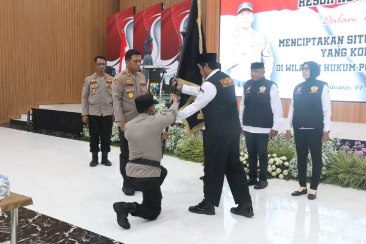 Kapolresta Sidoarjo Kukuhkan Pokdar Kamtibmas Bhayangkara 2025-2029